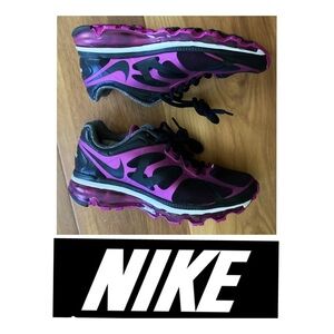 Ladies Nike Airmax lace up shoes purple, pink and black